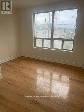 MAIN-220 Bloor Street W, Oshawa, ON, L1J 1P8 - 2