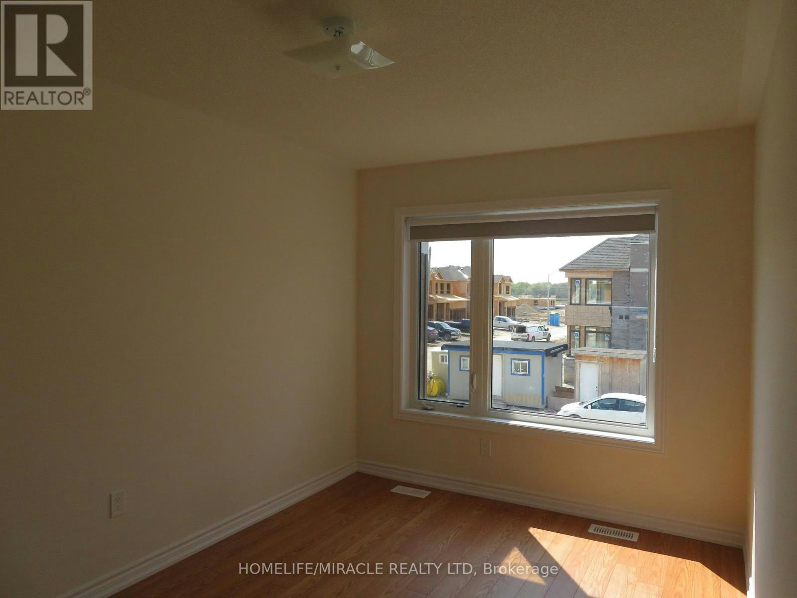 36 Valleybrook Road, Barrie, ON, L9J 0L5 - 4