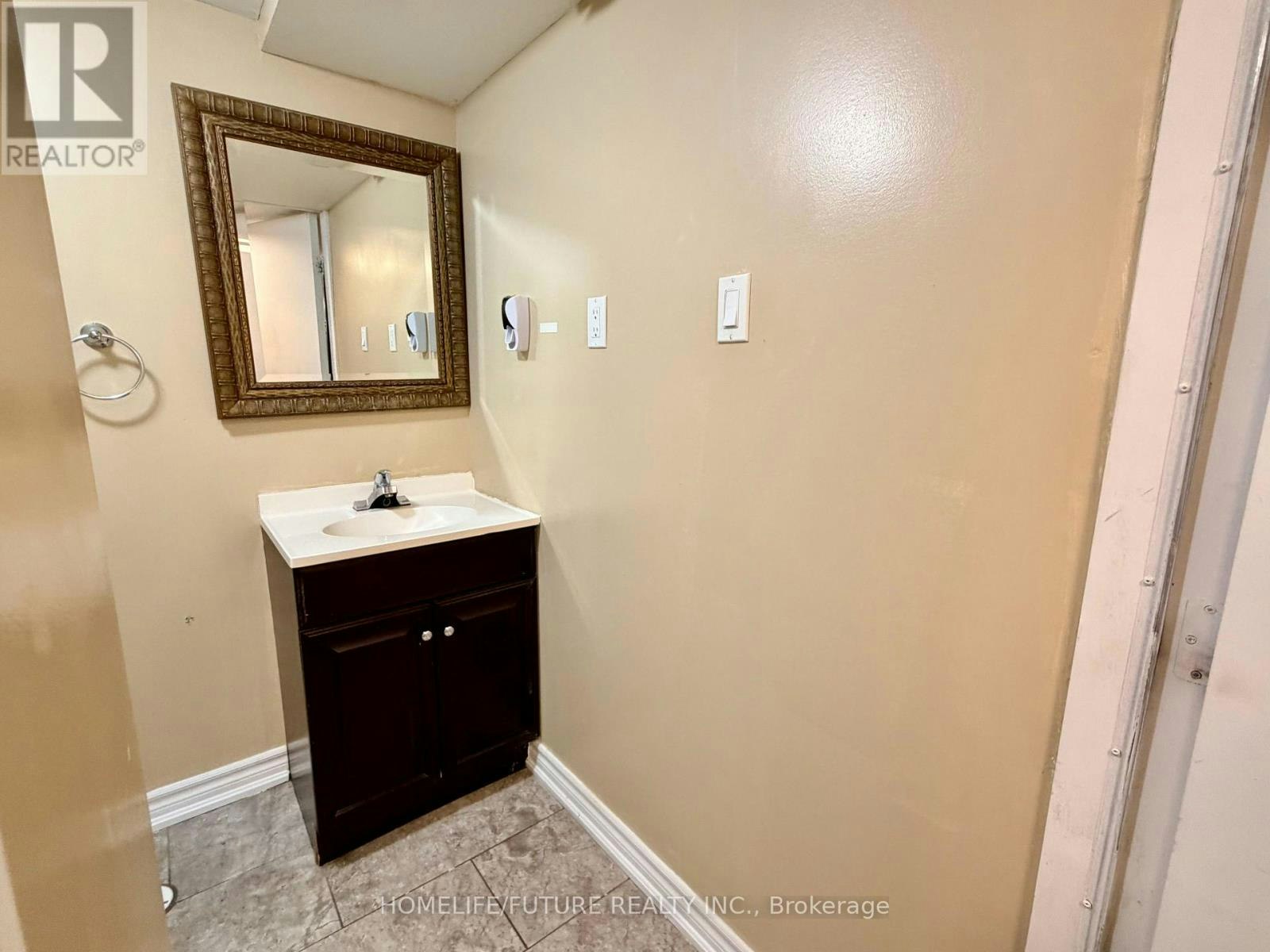 BSMT-22 Gamson Crescent, Brampton, ON, L6R 0V8 - 6