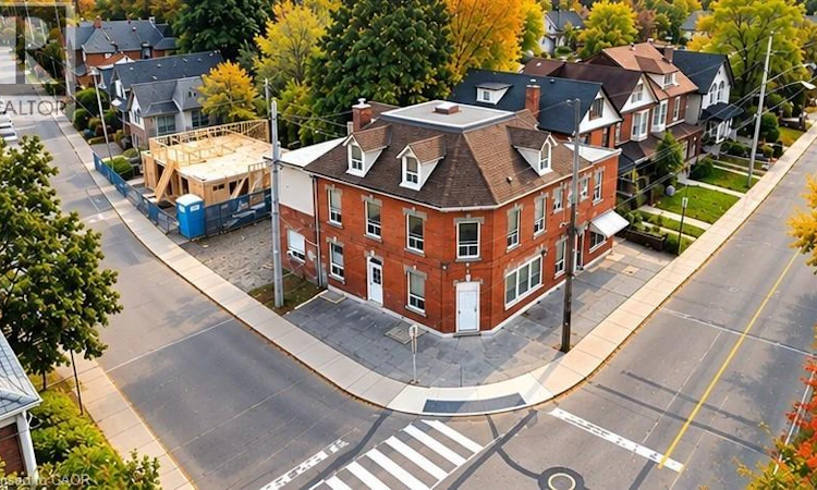 74 Locke Street N