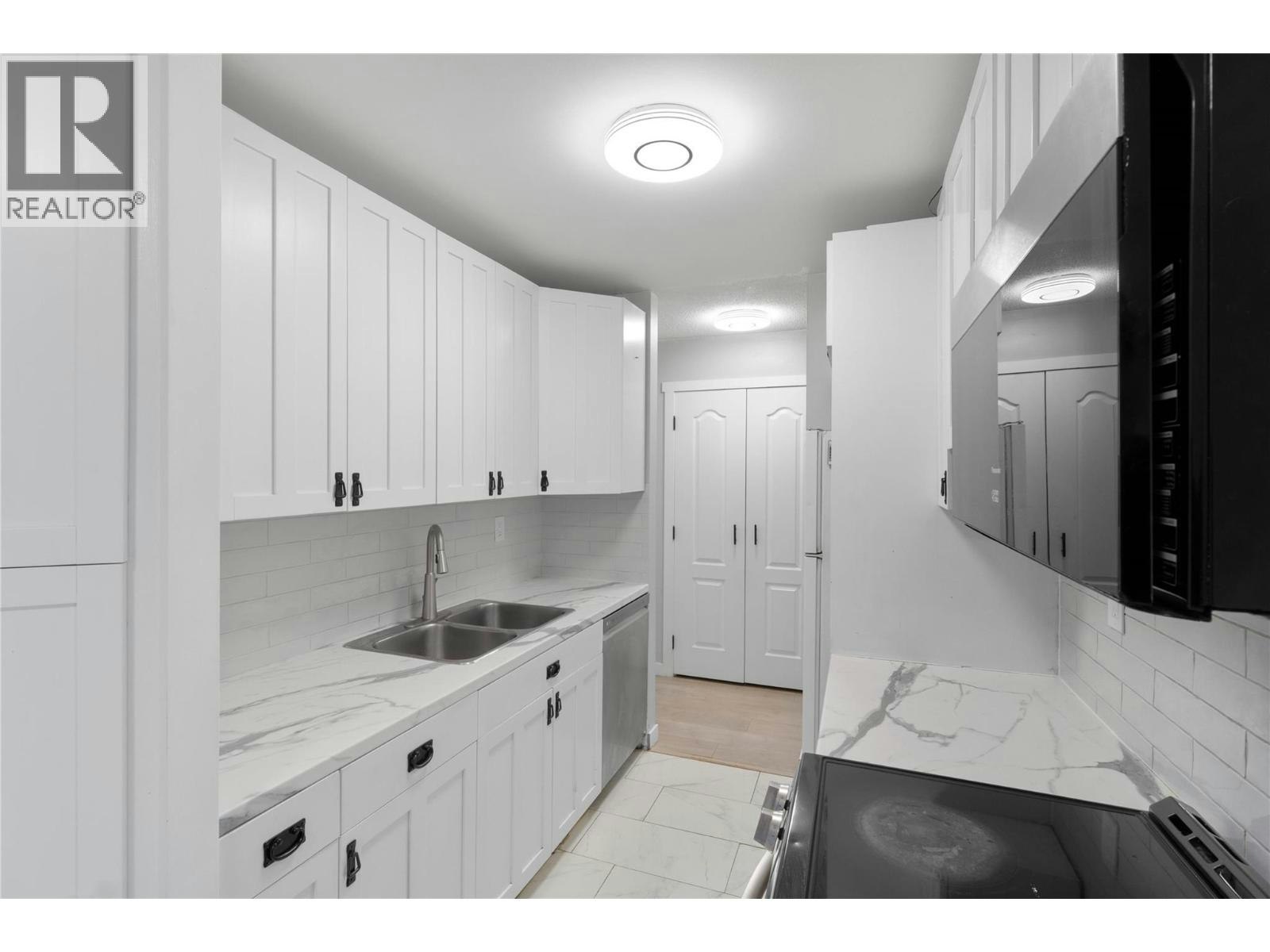 6-1595 Summit Drive, Kamloops, BC, V2E 1E9 - 7