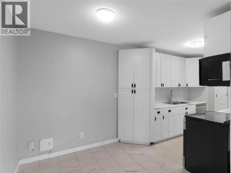 6-1595 Summit Drive, Kamloops, BC, V2E 1E9 - 6