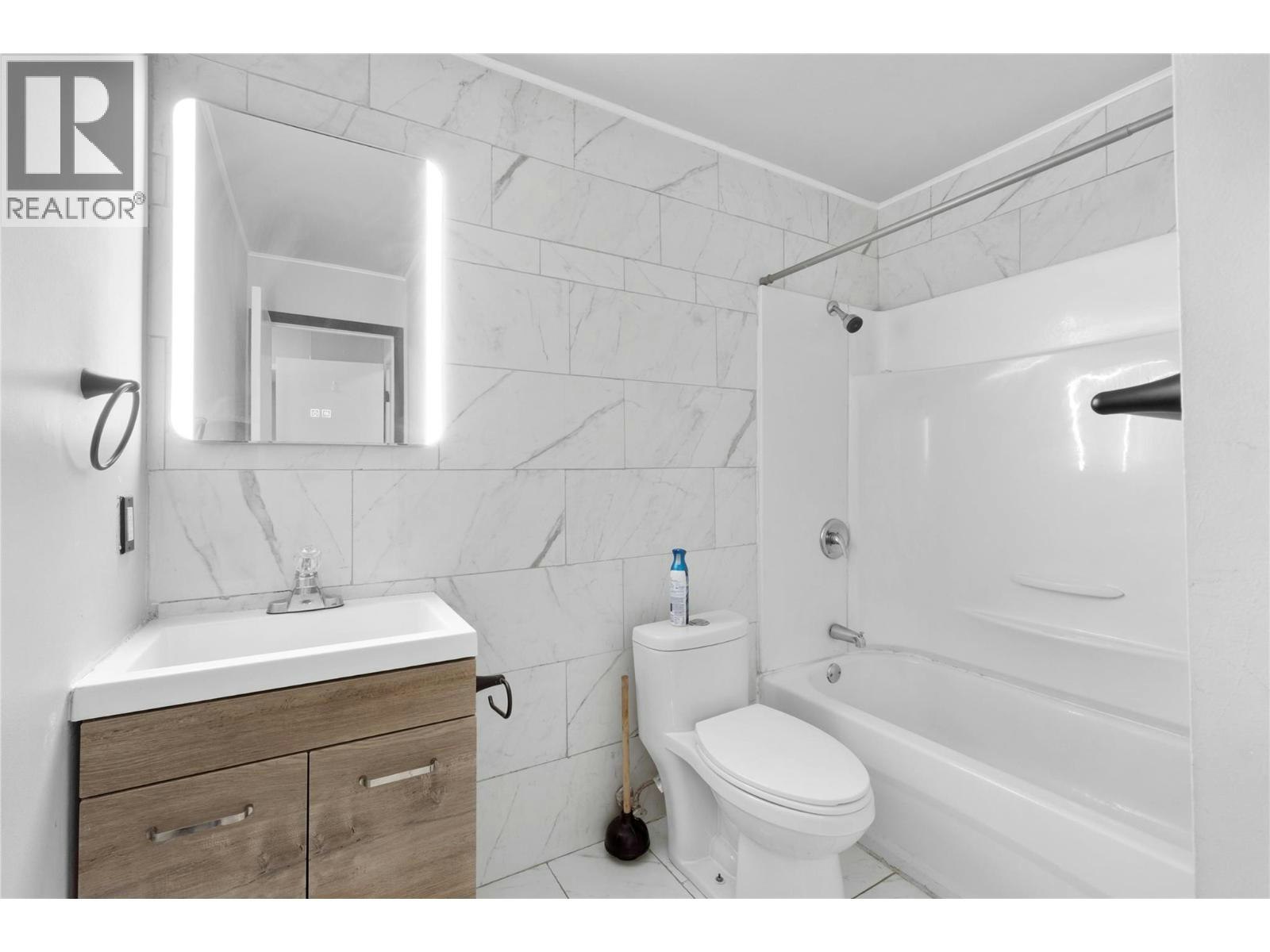 6-1595 Summit Drive, Kamloops, BC, V2E 1E9 - 9