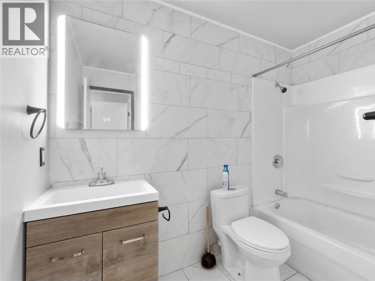 6-1595 Summit Drive, Kamloops, BC, V2E 1E9 - 9