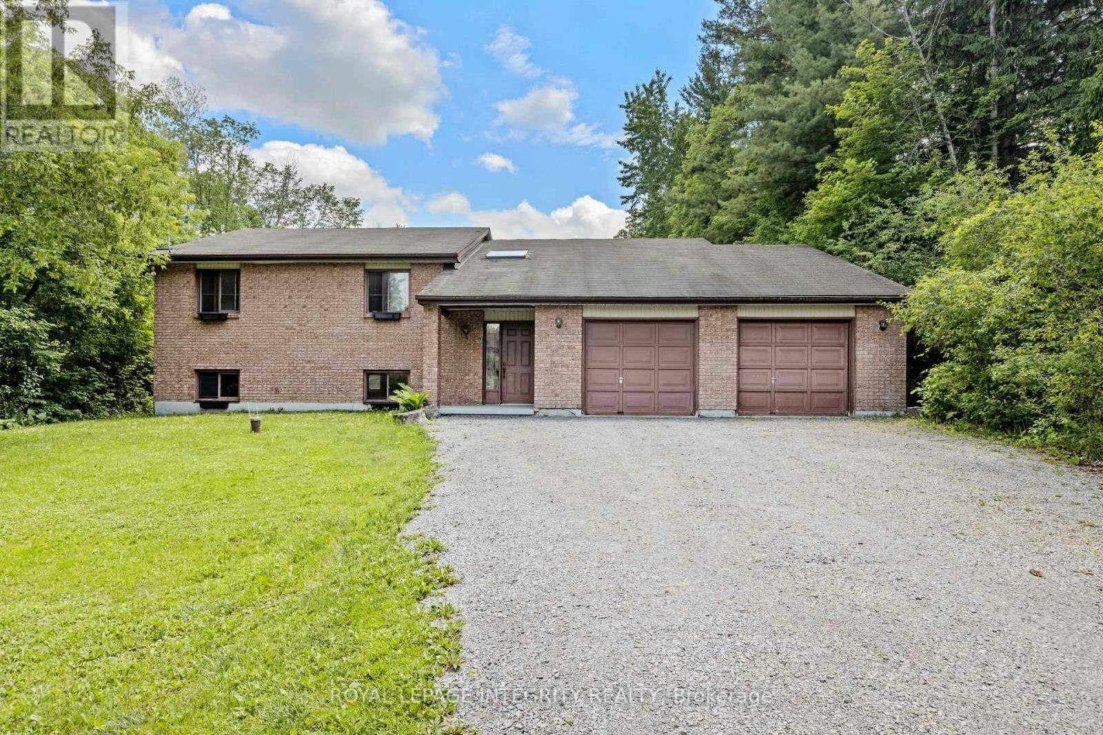 1702 Century Road, Manotick, ON, K0A 2E0