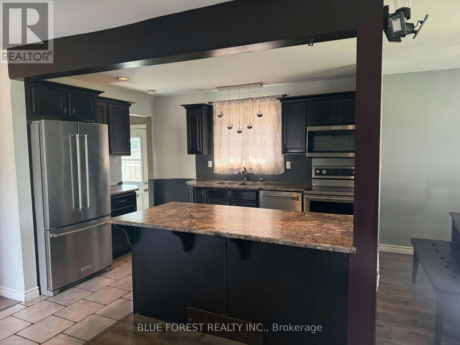 156 Edgeware Road SOUTH, St. Thomas, ON, N5P 3Y8 - 4