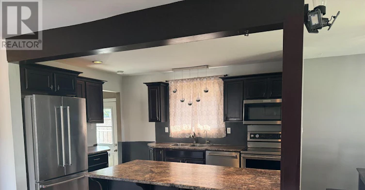 156 Edgeware Road SOUTH, St. Thomas, ON, N5P 3Y8 - 4