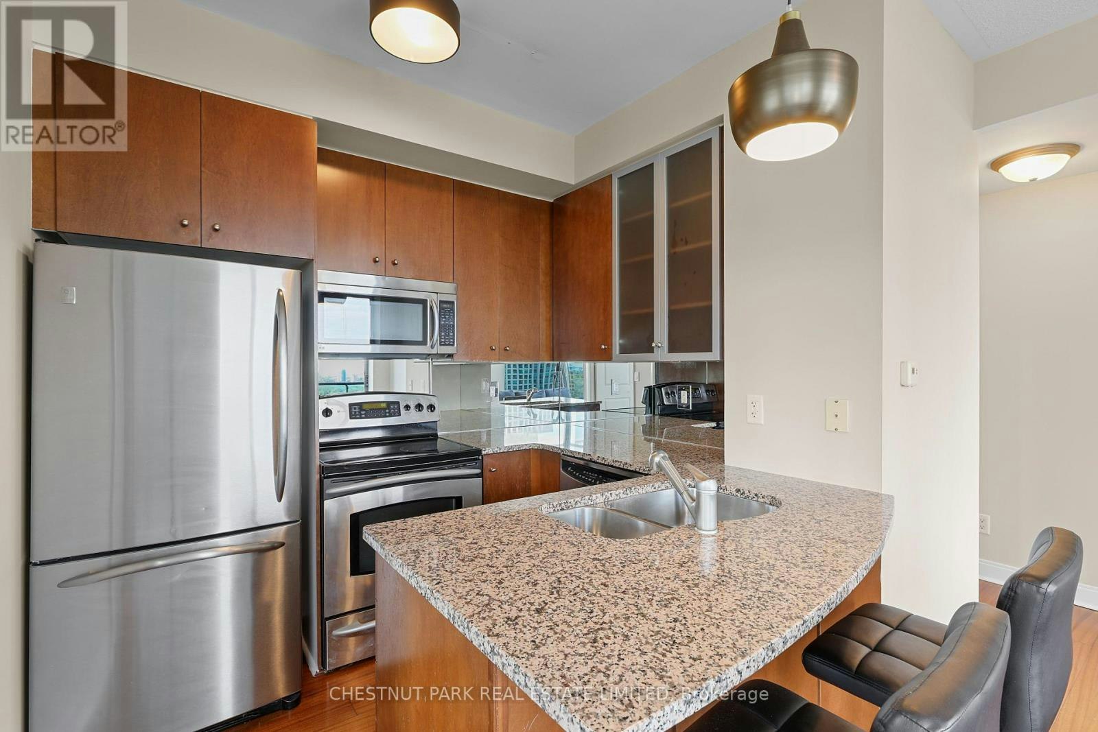 2002-18 Yorkville Avenue, Toronto, ON, M4W 3Y8 - 7