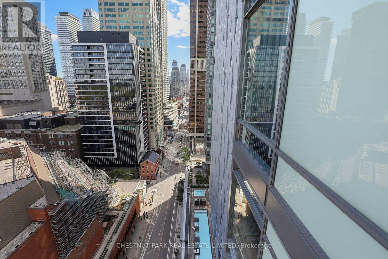 2002-18 Yorkville Avenue, Toronto, ON, M4W 3Y8 - 5