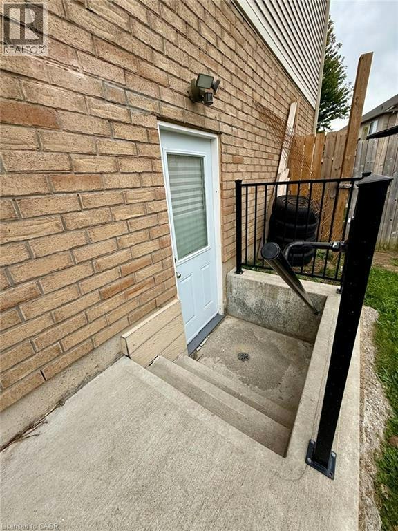 Lower-57 Creek Ridge Street, Kitchener, ON, N2R 0B6 - 2