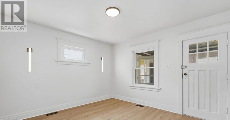 102 Beech Street, St. Catharines, ON, L2R 2B9 - 7