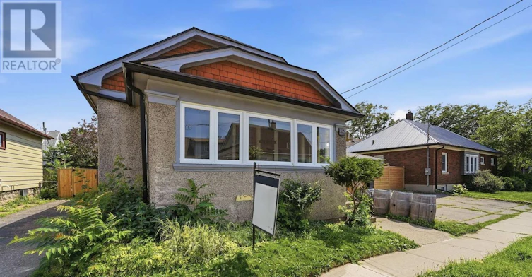 102 Beech Street, St. Catharines, ON, L2R 2B9 - 2