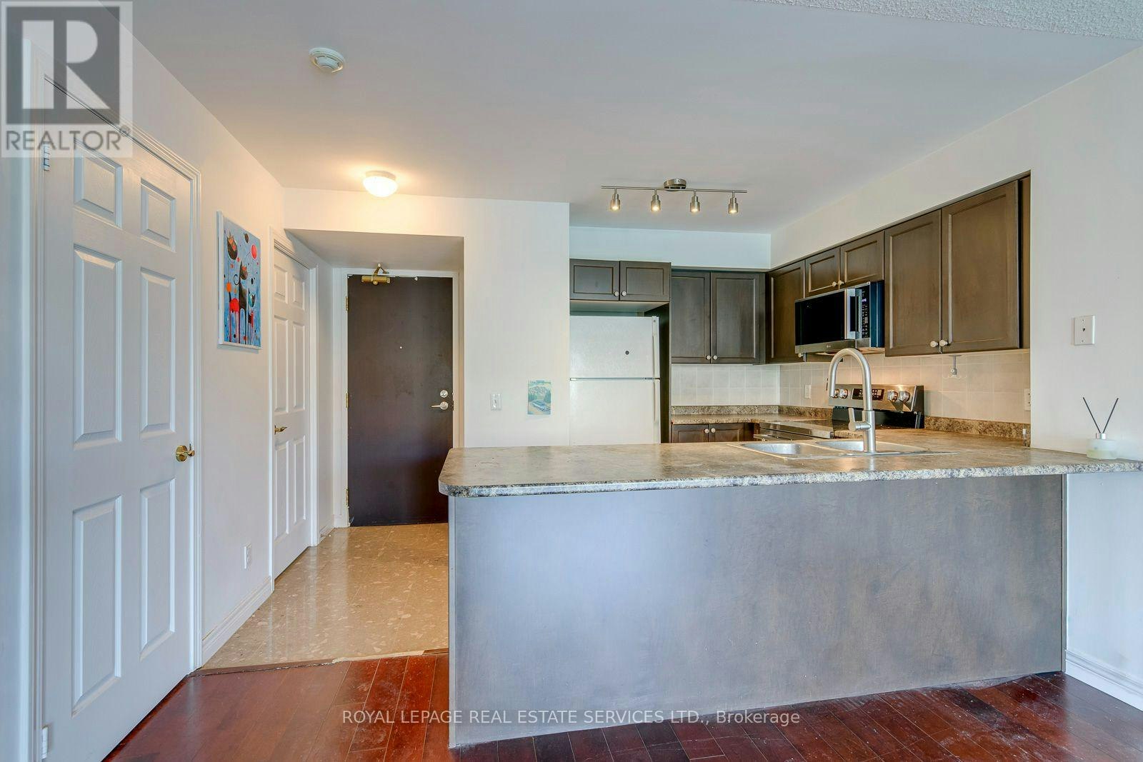 2012-30 Grand Trunk Crescent, Toronto, ON, M5J 3A3 - 7