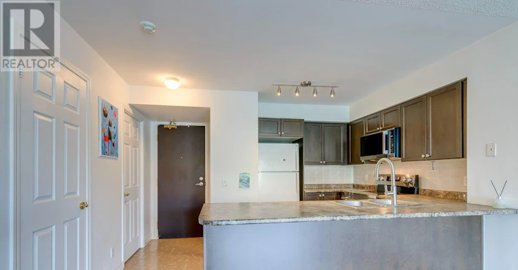 2012-30 Grand Trunk Crescent, Toronto, ON, M5J 3A3 - 7