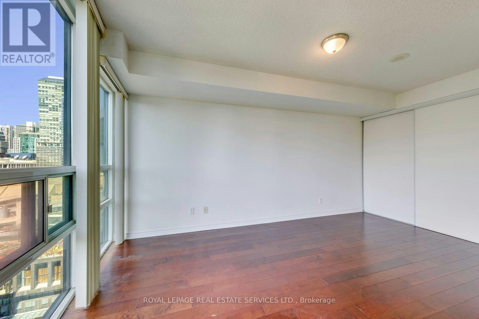 2012-30 Grand Trunk Crescent, Toronto, ON, M5J 3A3 - 24