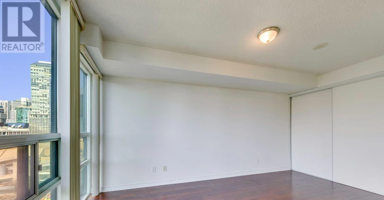 2012-30 Grand Trunk Crescent, Toronto, ON, M5J 3A3 - 24