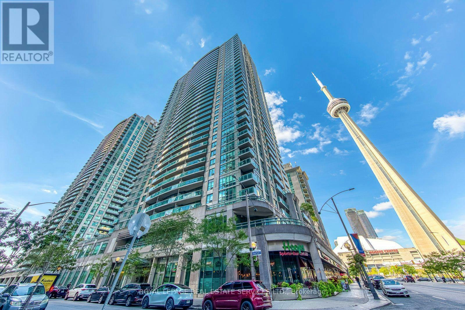 2012-30 Grand Trunk Crescent, Toronto, ON, M5J 3A3