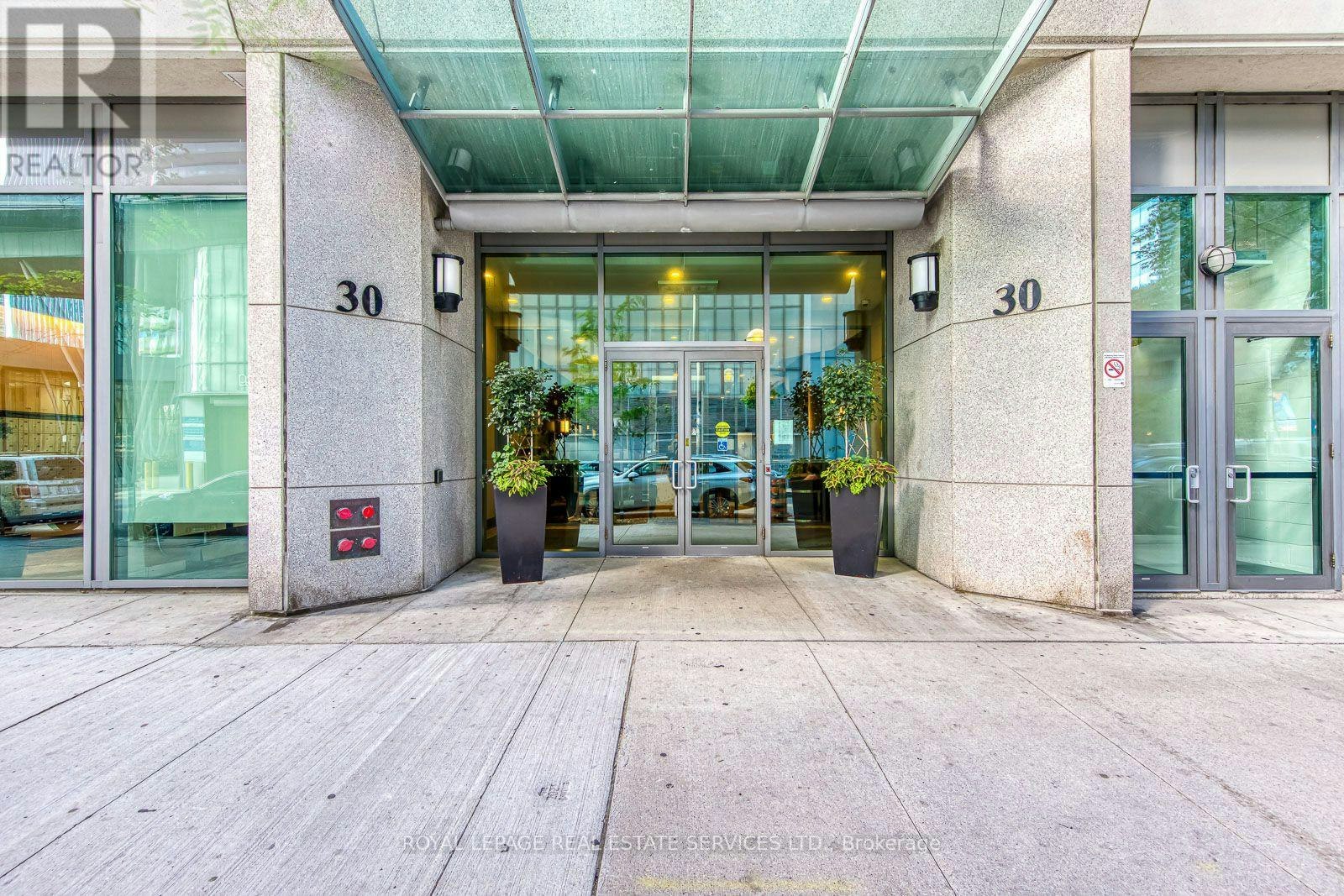 2012-30 Grand Trunk Crescent, Toronto, ON, M5J 3A3 - 2
