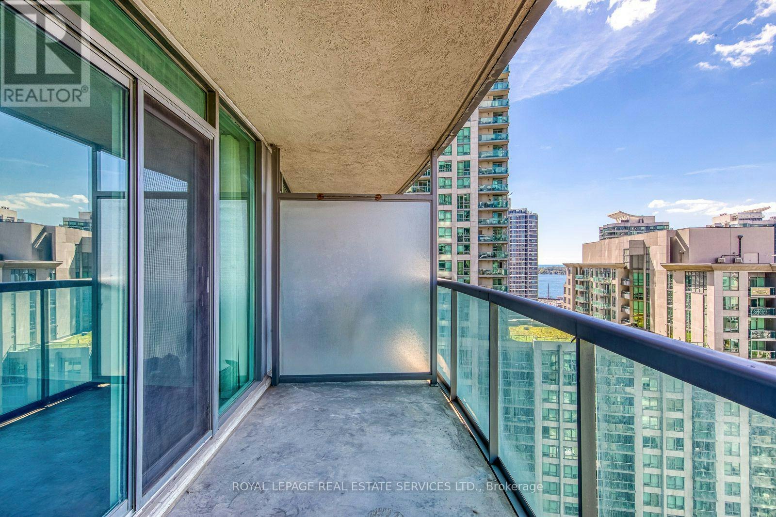 2012-30 Grand Trunk Crescent, Toronto, ON, M5J 3A3 - 17