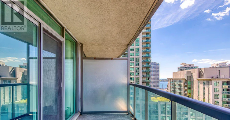 2012-30 Grand Trunk Crescent, Toronto, ON, M5J 3A3 - 17