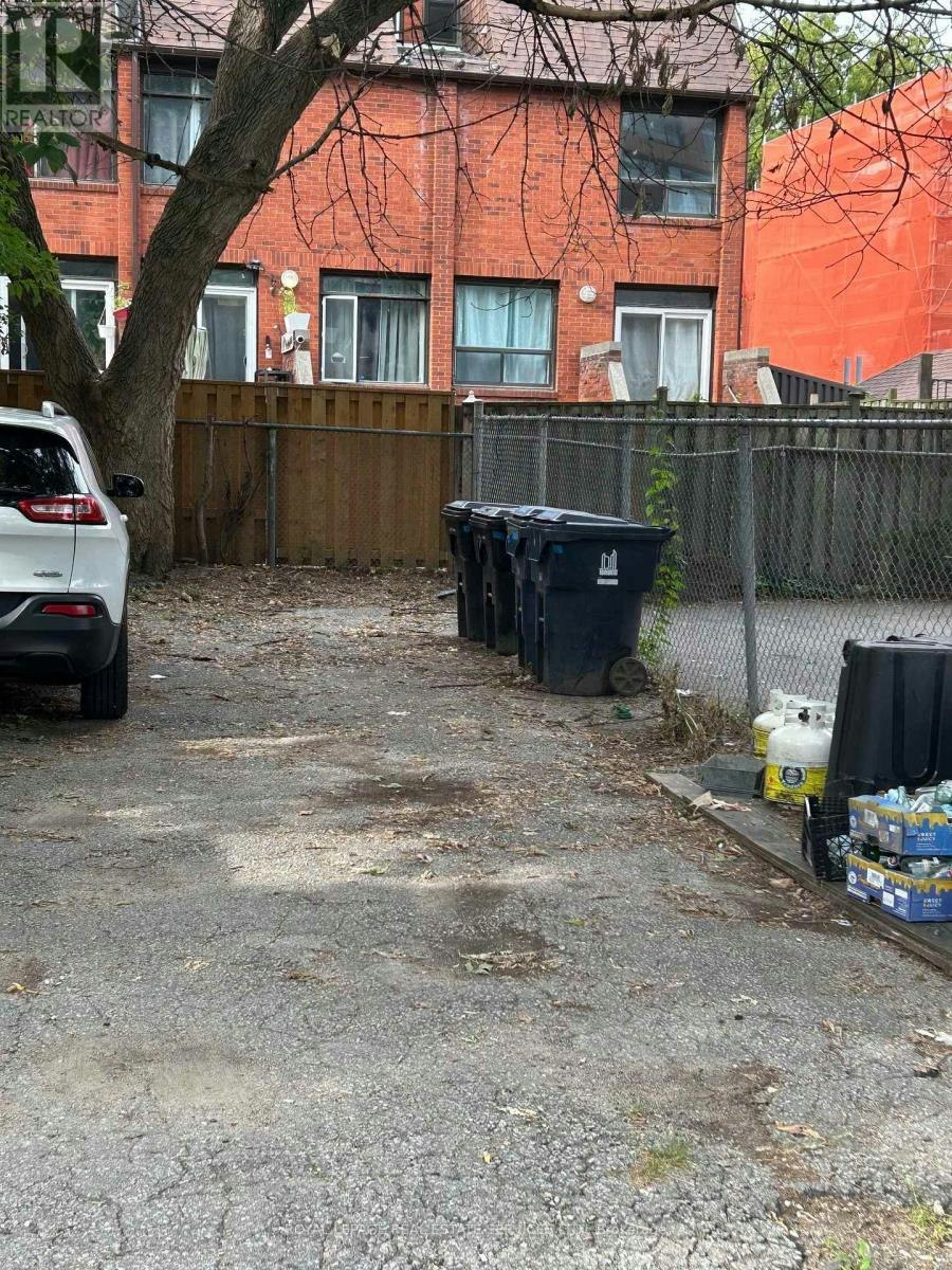 UPPER-1226 King Street W, Toronto, ON, M6K 1G4 - 23