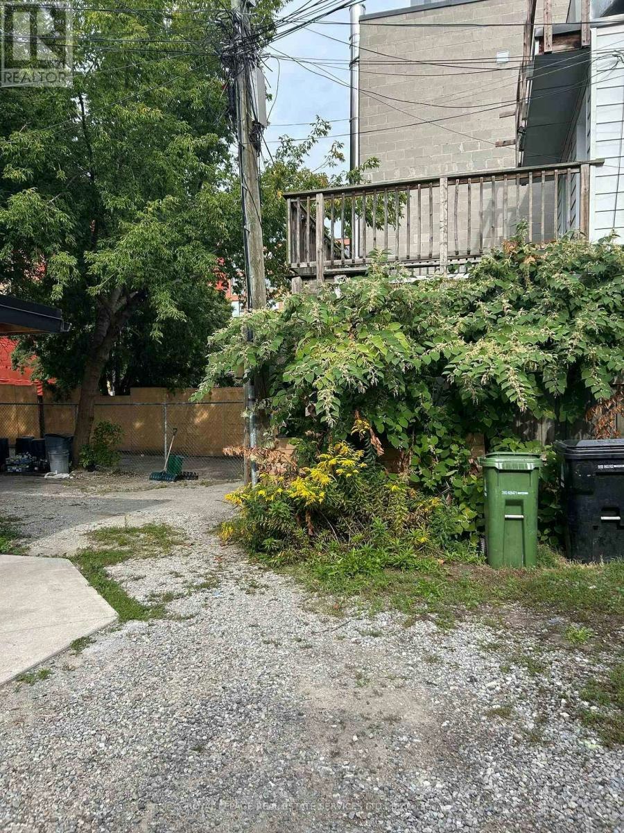 UPPER-1226 King Street W, Toronto, ON, M6K 1G4 - 22