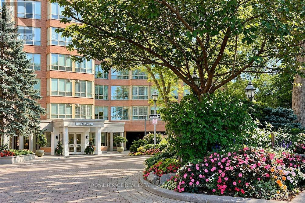 403-1 Ripley Avenue, Toronto, ON, M6S 4Z6