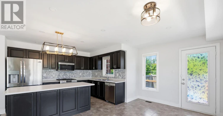 15 Mcphail Place, Hamilton, ON, L8B 0R5 - 15