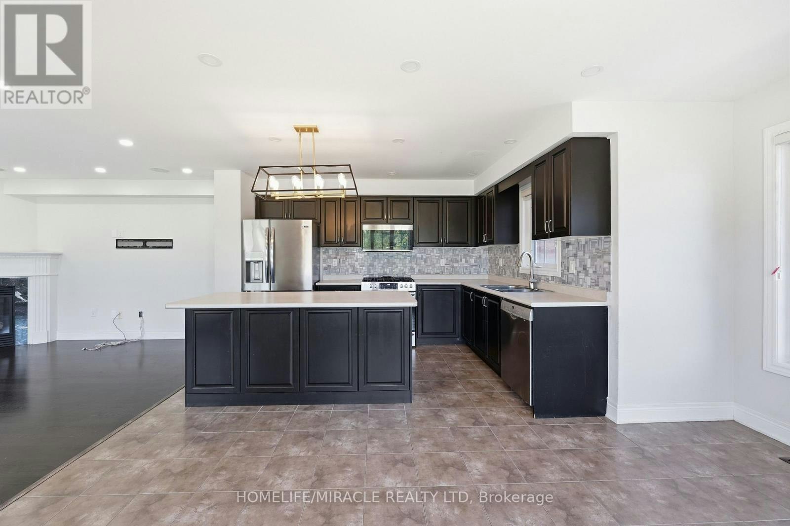 15 Mcphail Place, Hamilton, ON, L8B 0R5 - 16