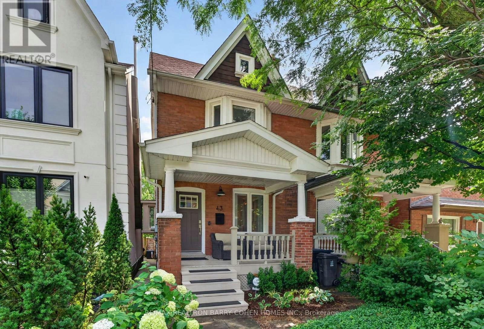 43 Helena Avenue, Toronto, ON, M6G 2H3