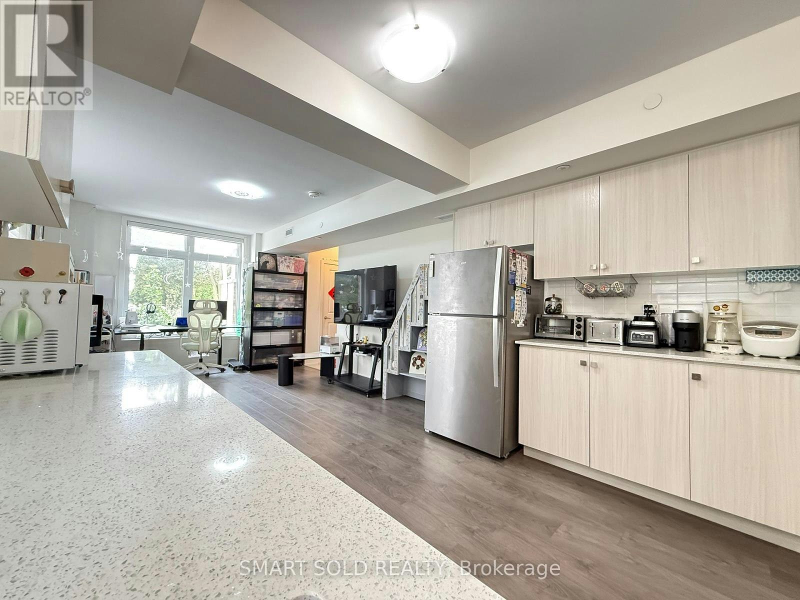 2201-58 Elizabeth Street S, Richmond Hill, ON, L4C 5W2 - 3