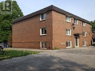 1-11-825 Louis Avenue, Windsor, ON, N9A 1X4