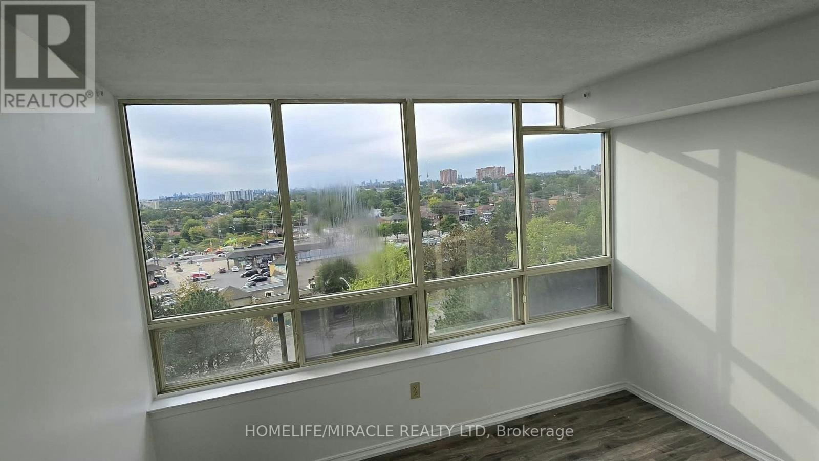 819-3 Greystone Walk Drive, Toronto, ON, M1K 5J4 - 11
