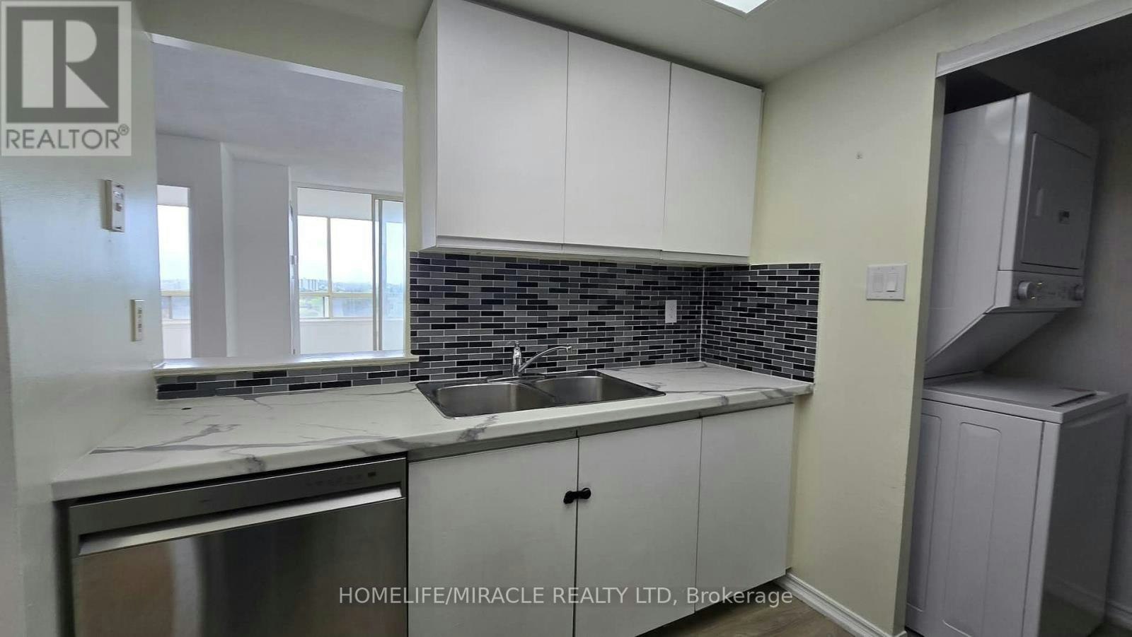 819-3 Greystone Walk Drive, Toronto, ON, M1K 5J4 - 6