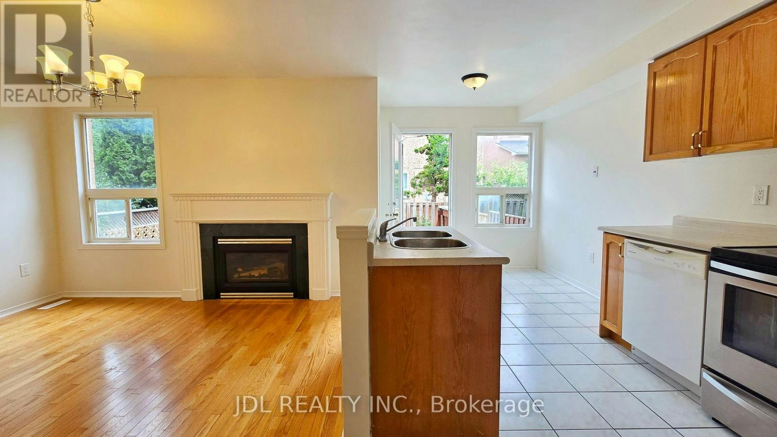 37 Holmwood Street, Richmond Hill, ON, L4B 4K5 - 13