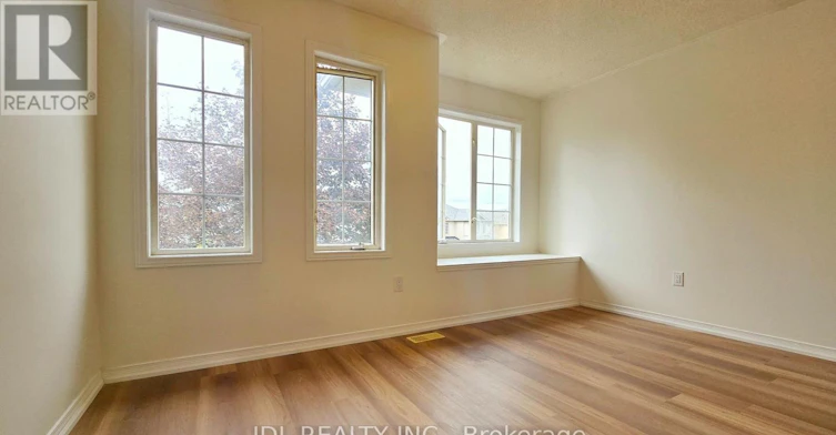 37 Holmwood Street, Richmond Hill, ON, L4B 4K5 - 3