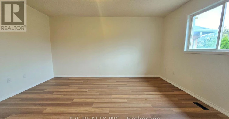 37 Holmwood Street, Richmond Hill, ON, L4B 4K5 - 12
