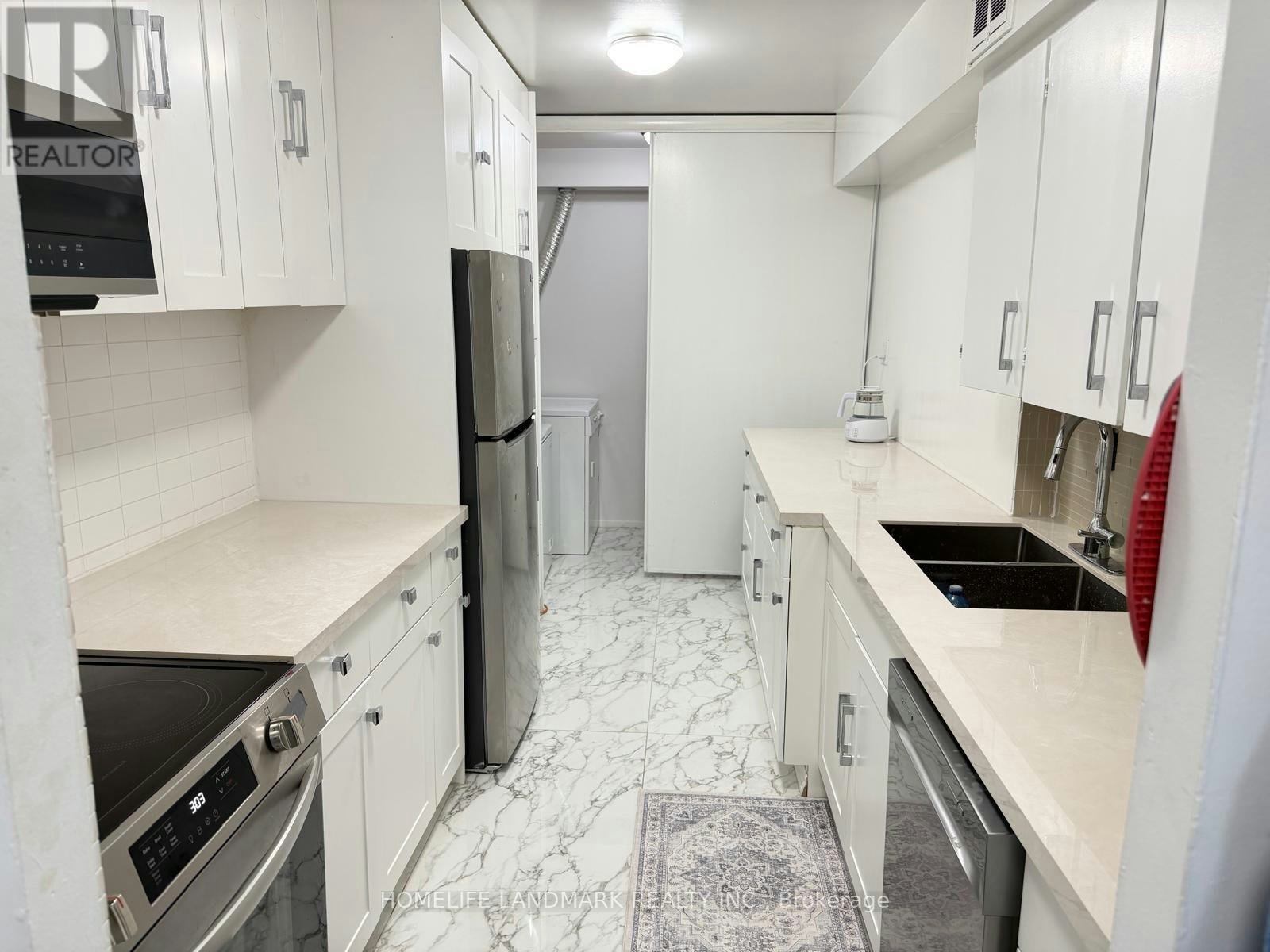 716-370 Dixon Road, Toronto, ON, M9R 1T2