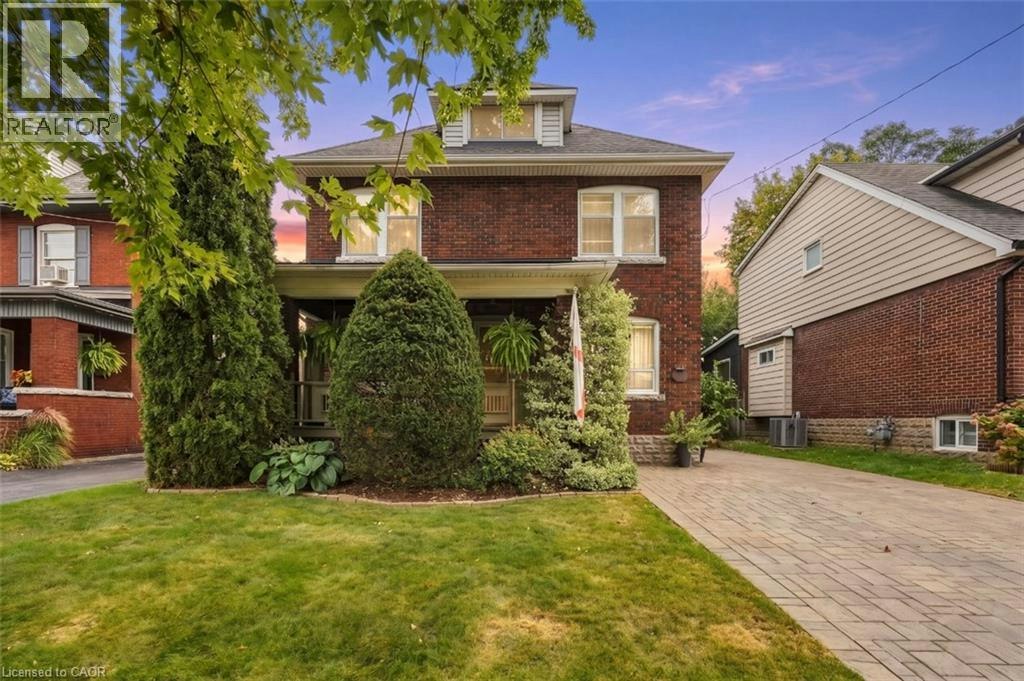 33 Tuxedo Avenue S, Hamilton, ON, L8K 2R7