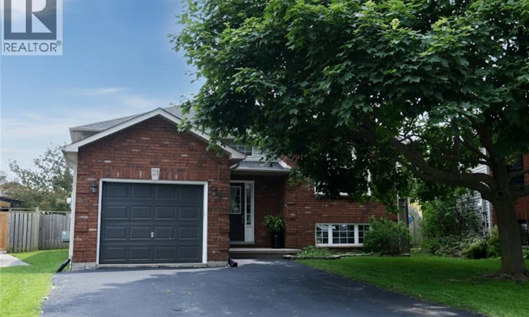 21 Glengary Crescent