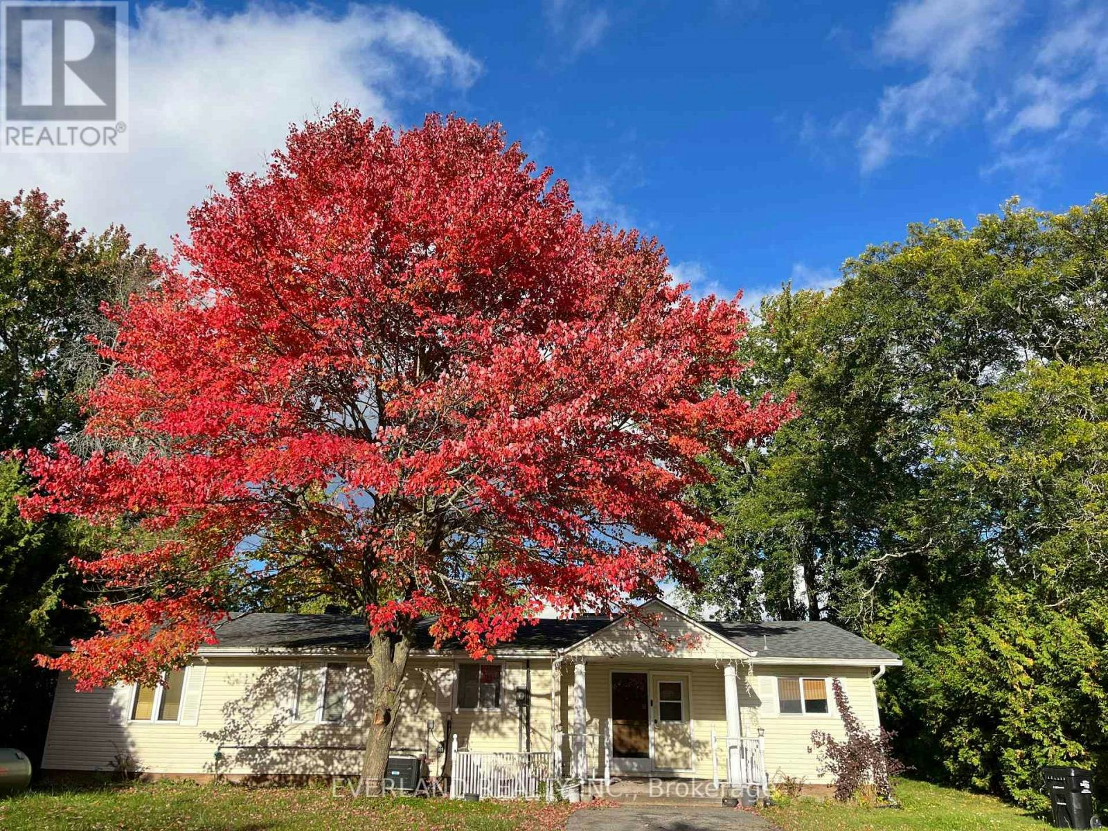 745 Harbour Street, Innisfil, ON, L0L 1W0 - 35