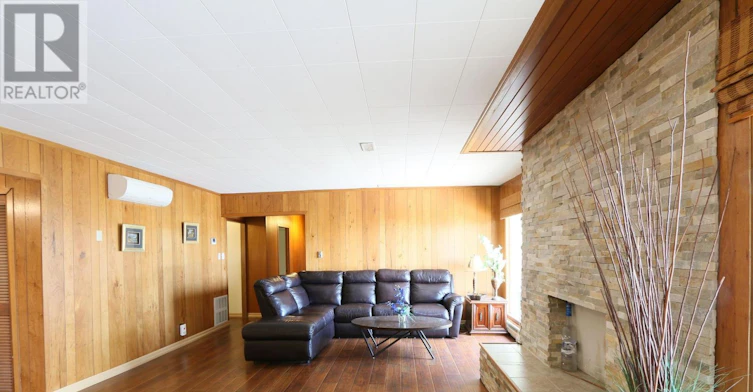 745 Harbour Street, Innisfil, ON, L0L 1W0 - 12