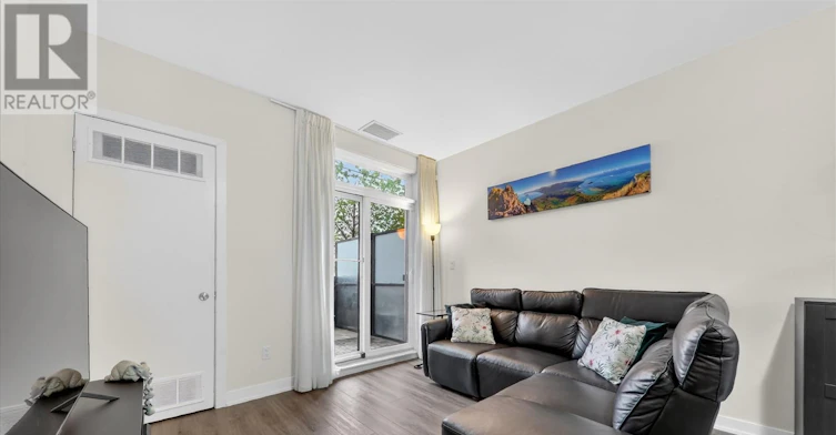 3560 St. Clair Avenue, Toronto, ON, M1K 0A9 - 15