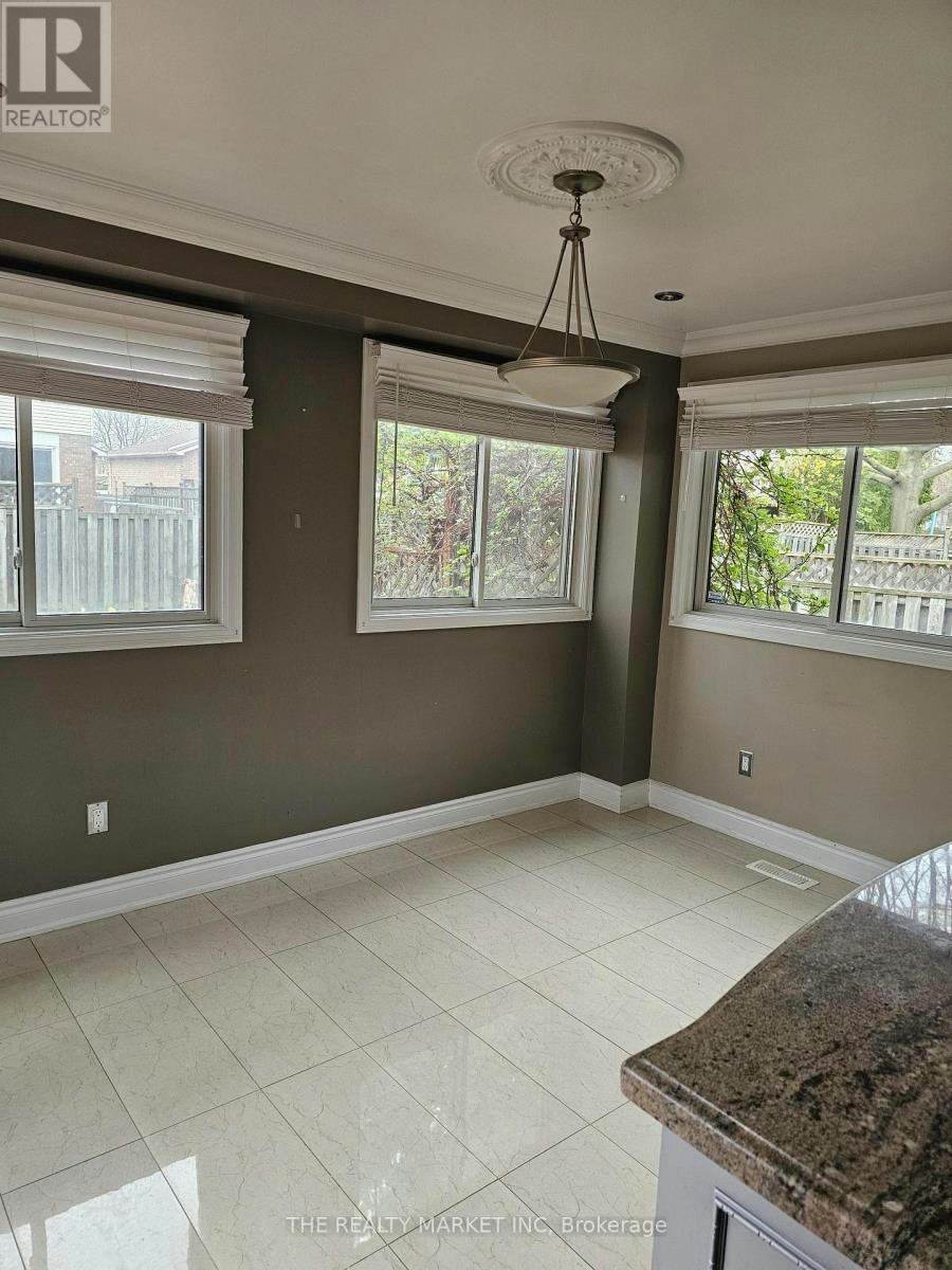 ROOM-102 William Stephenson Drive, Whitby, ON, L1N 8T1 - 9