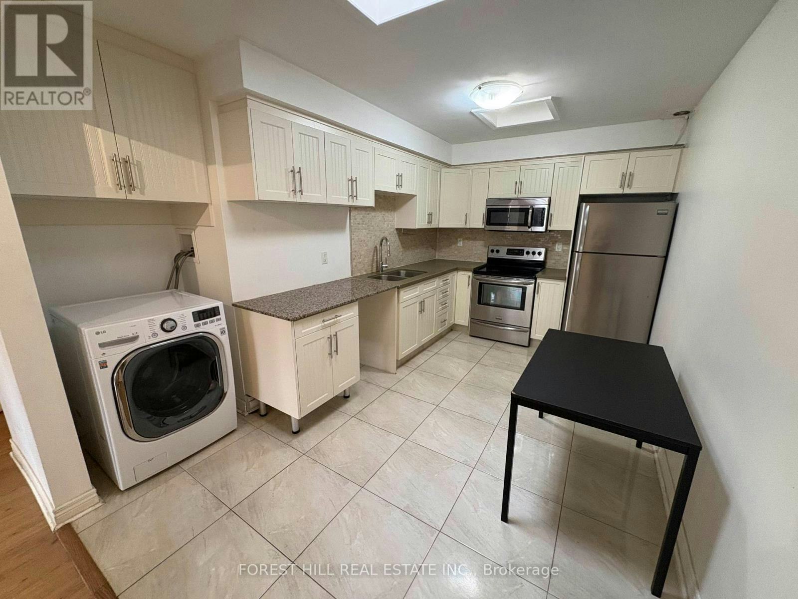 1-341 Lakeshore Road E, Oakville, ON, L6J 1J4 - 4