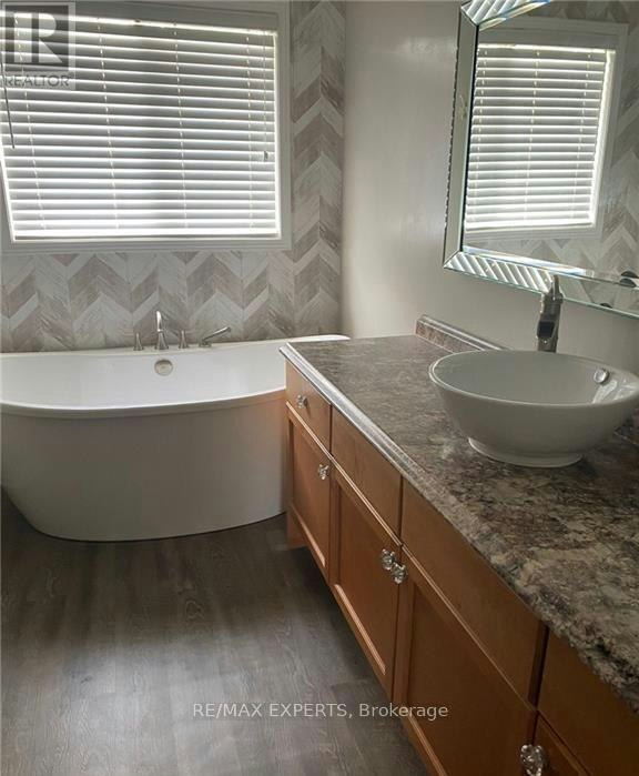 MAIN-144 Meadowoak Crescent, London, ON, N6H 5R9 - 11