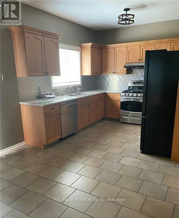 MAIN-144 Meadowoak Crescent, London, ON, N6H 5R9 - 17
