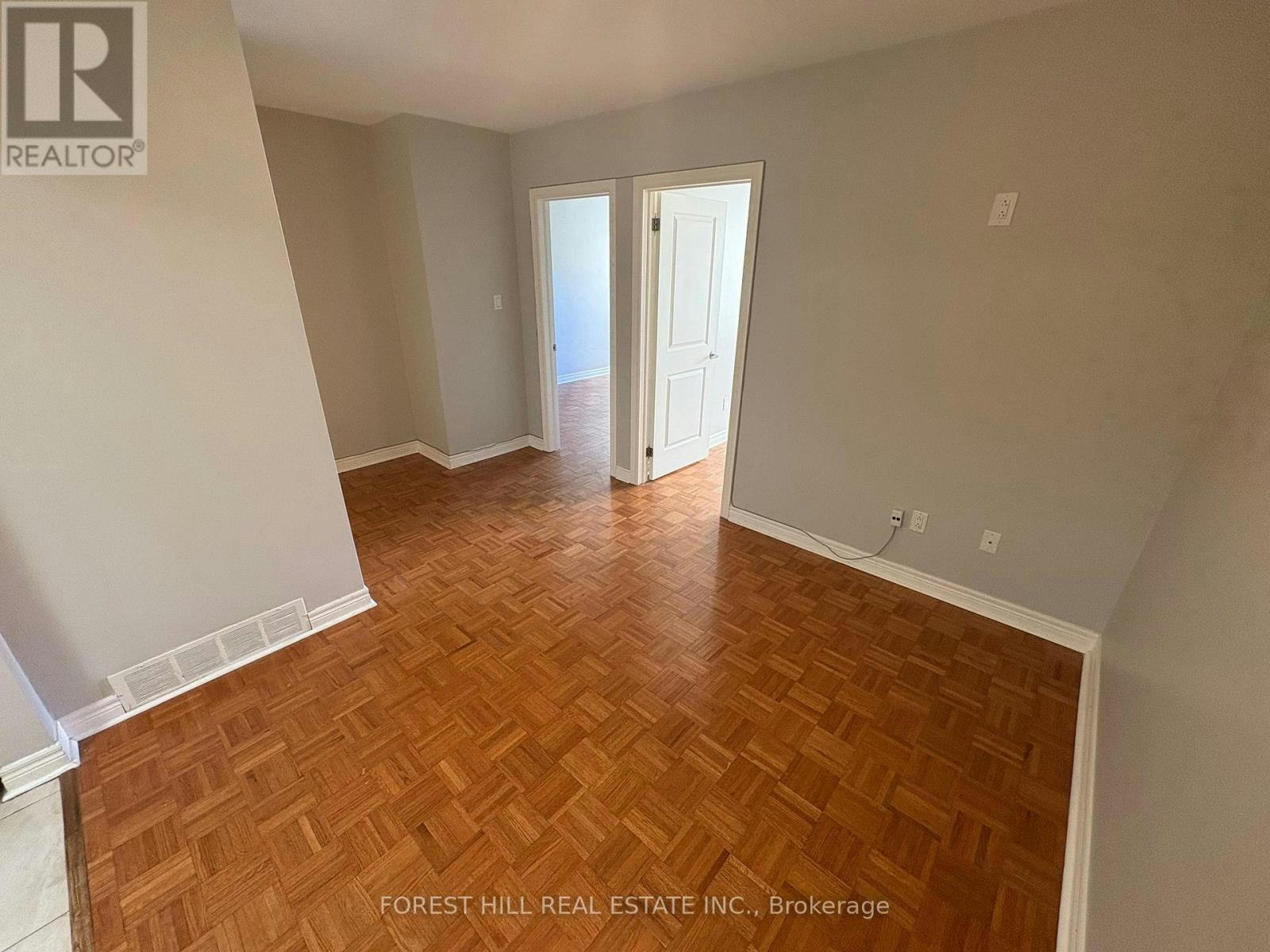2-341 Lakeshore Road E, Oakville, ON, L6J 1J4 2