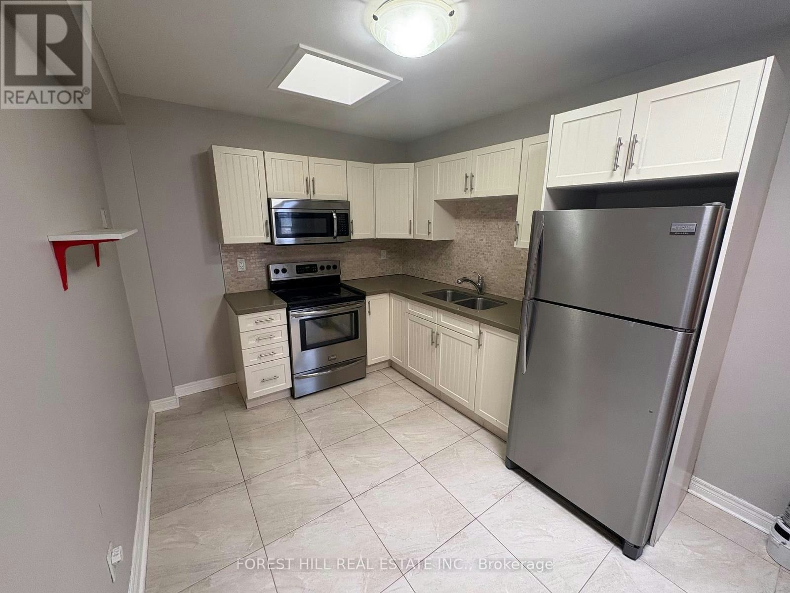2-341 Lakeshore Road E, Oakville, ON, L6J 1J4
