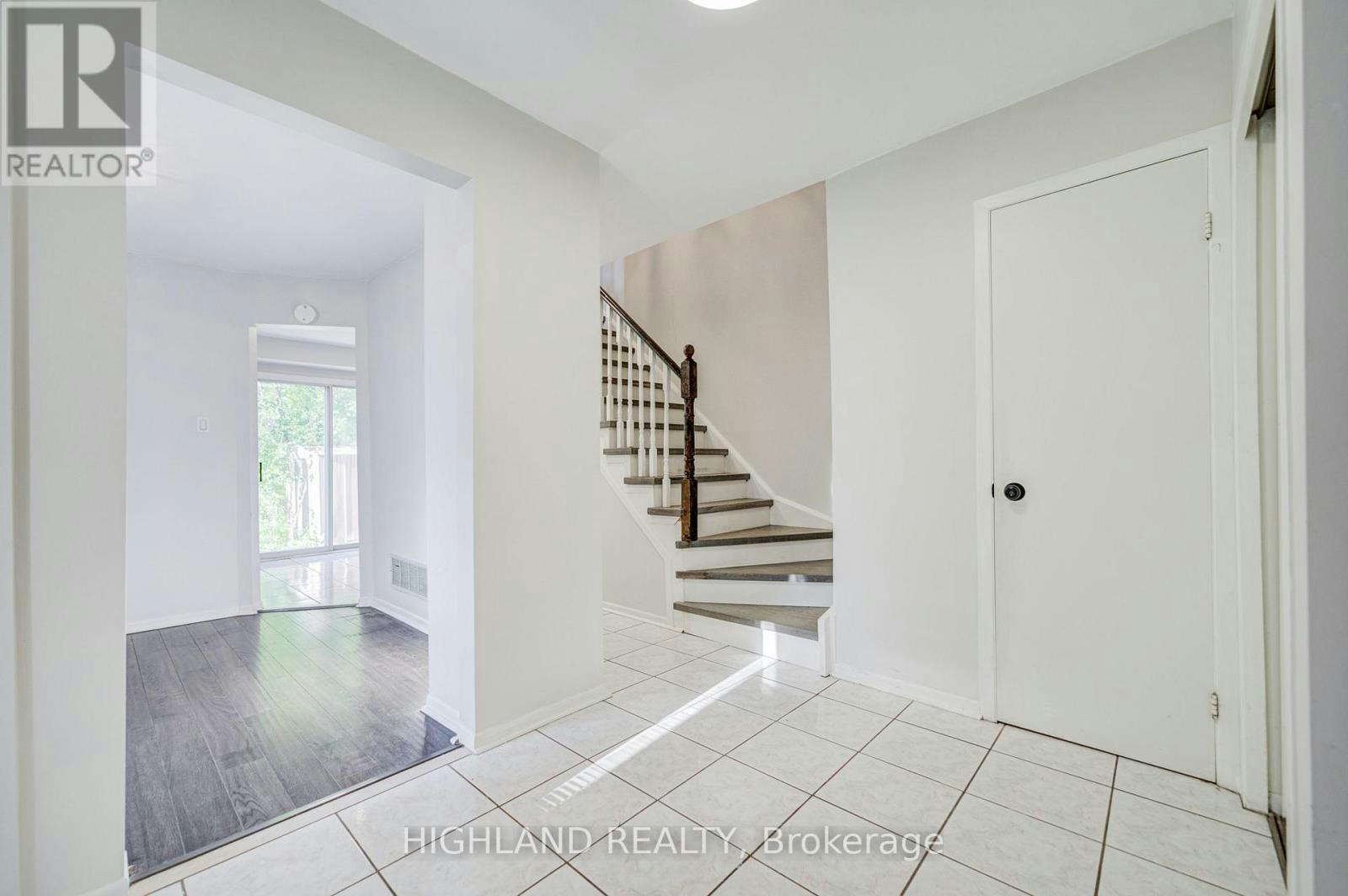 2032 Glenada Crescent, Oakville, ON, L6H 4M5 - 3